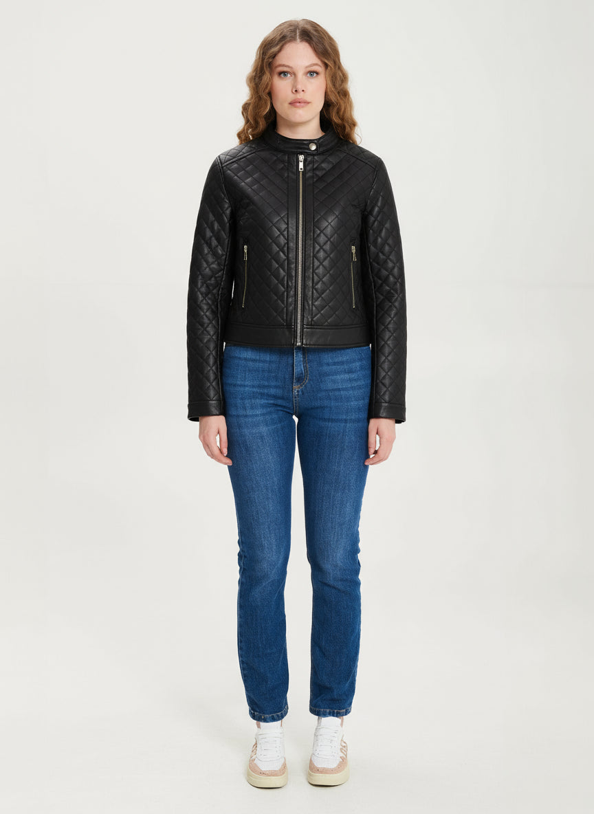 Giubbotto Corto Sfiancato e Trapuntato in Similpelle