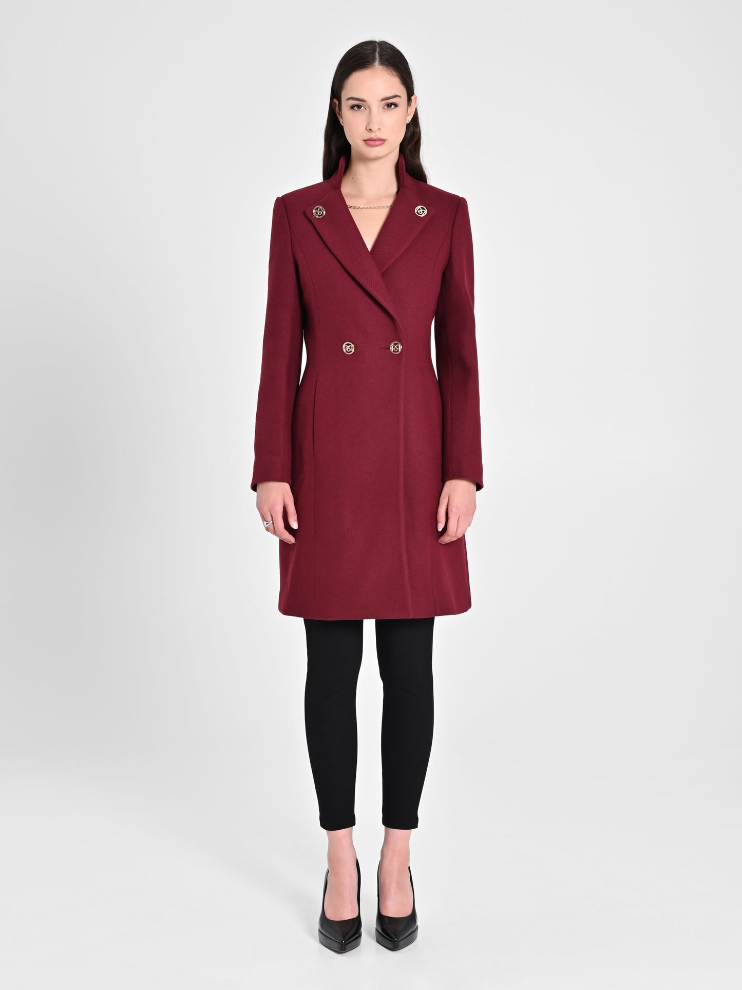 Cappotto con Bottoni sul Collo