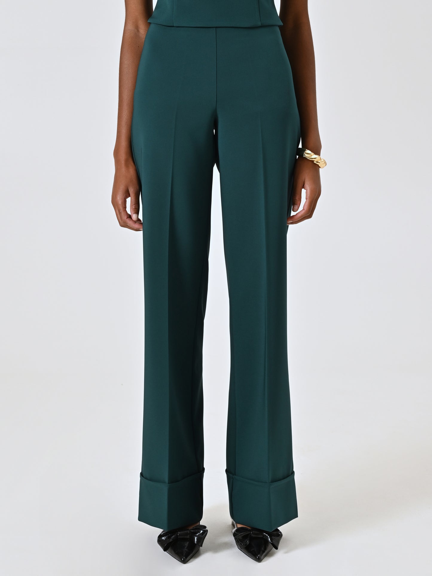 Pantaloni Ampi con Maxi Risvolto in Tessuto Tecnico
