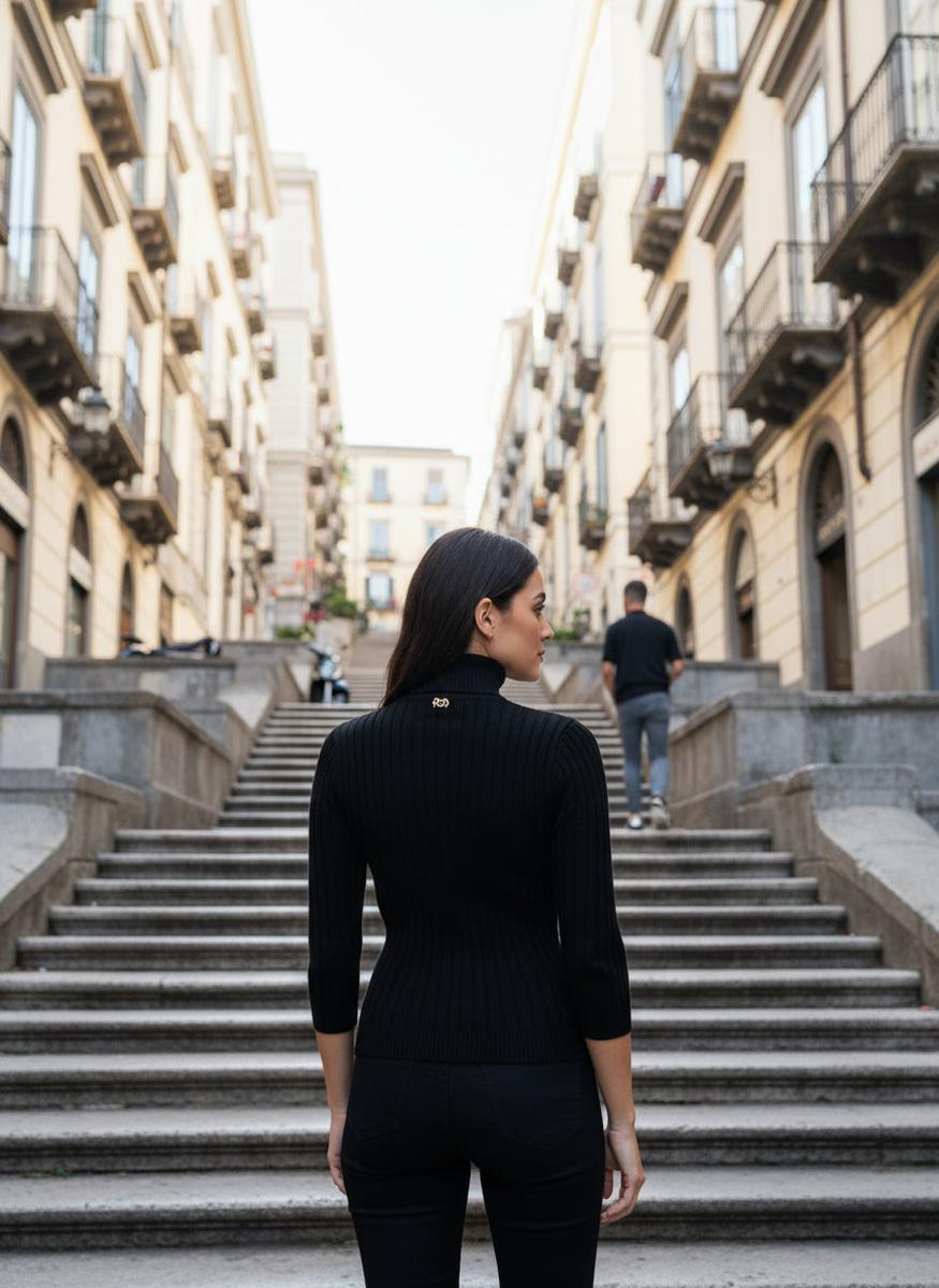 Maglione Dolcevita Aderente in Maglia a Trecce