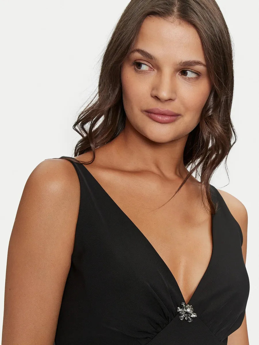 Top Sfiancato in Raso Scollato con Coppe e Spilla Gioiello