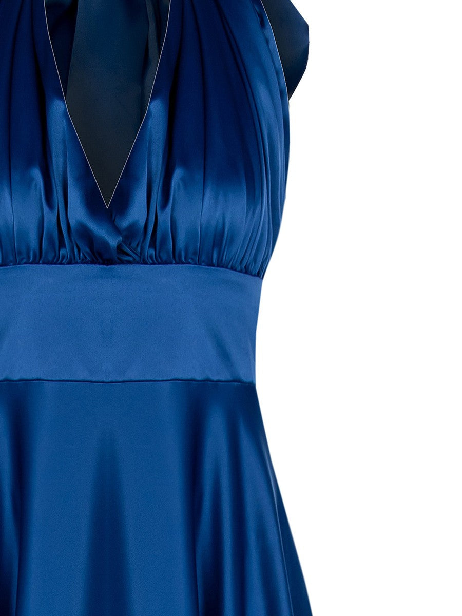 Abito in Raso con Maxi Fiocco e Lunghi Drappeggi