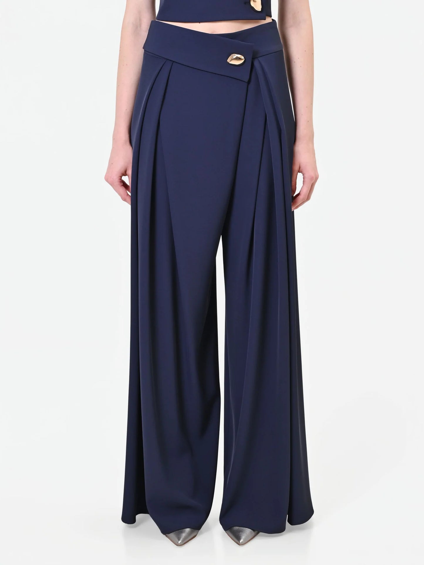 Pantalone Palazzo con Bottone Design