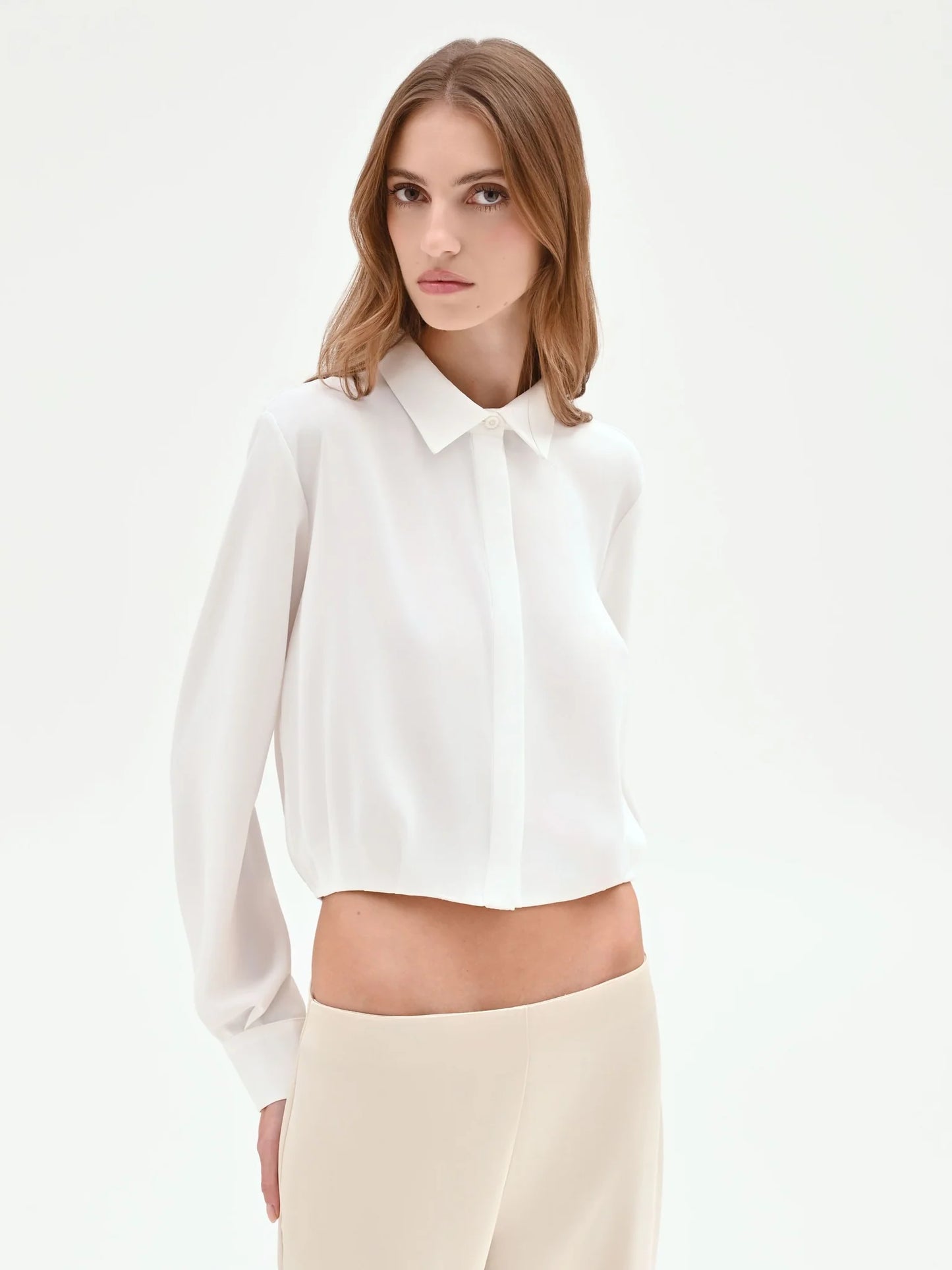 Camicia Cropped con Fondo Elastico