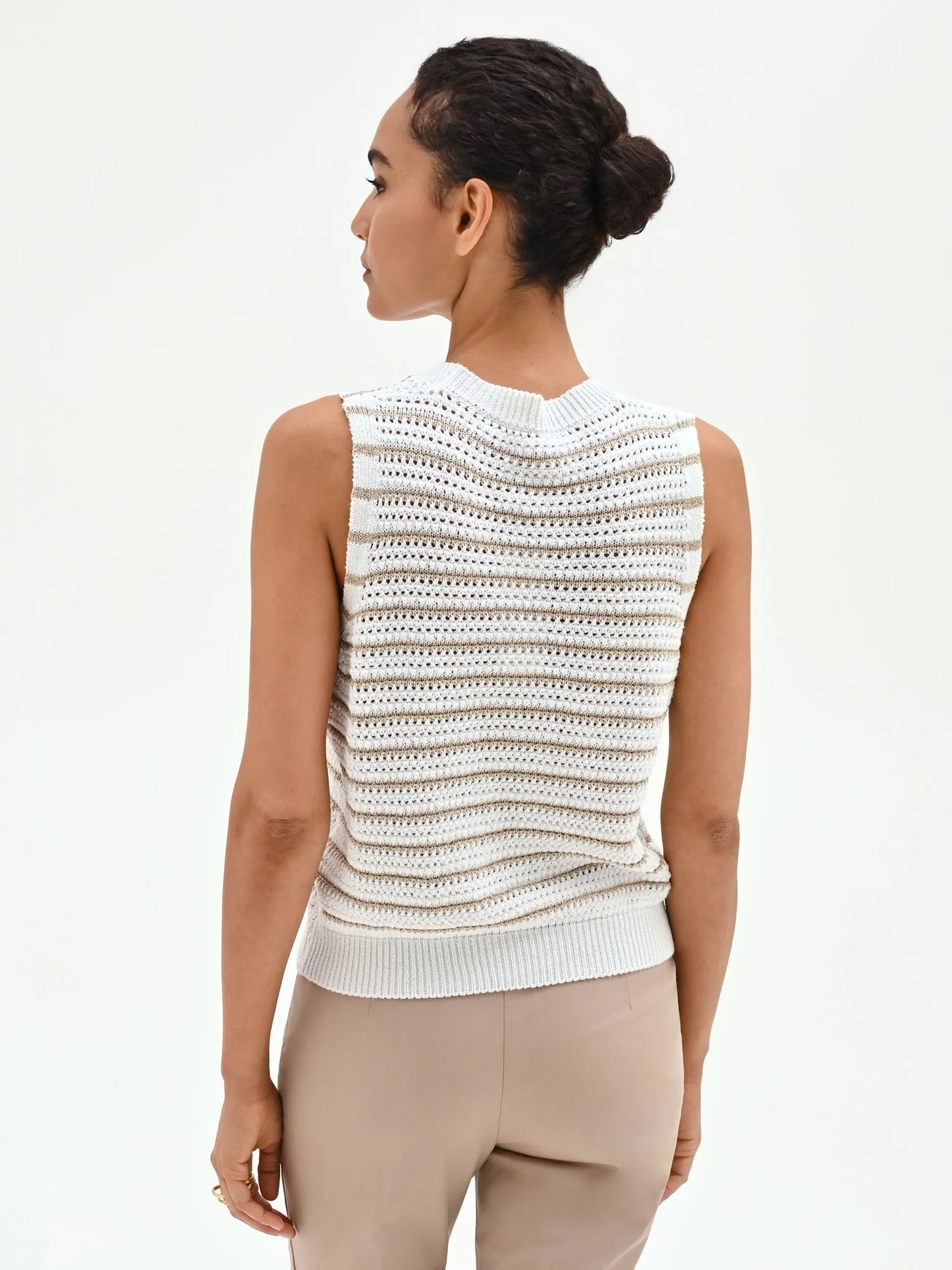 Top in Maglia Crochet a Righe