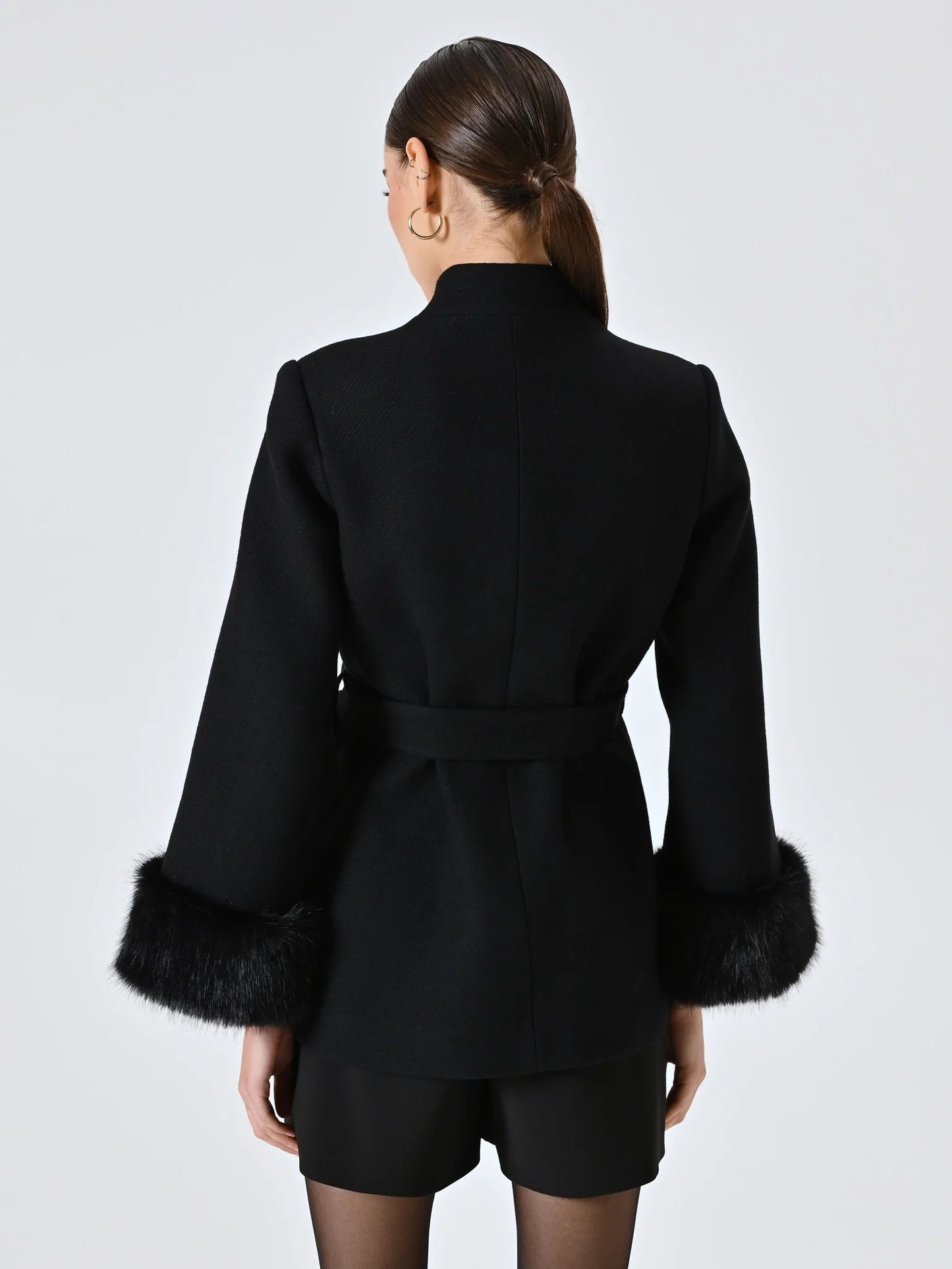 Cappotto Corto Inserti Effetto Pelliccia