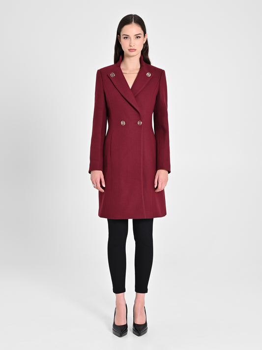 Cappotto con Bottoni sul Collo