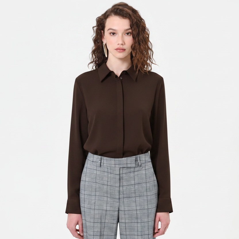 Camicia in Raso con Abbottonatura Nascosta