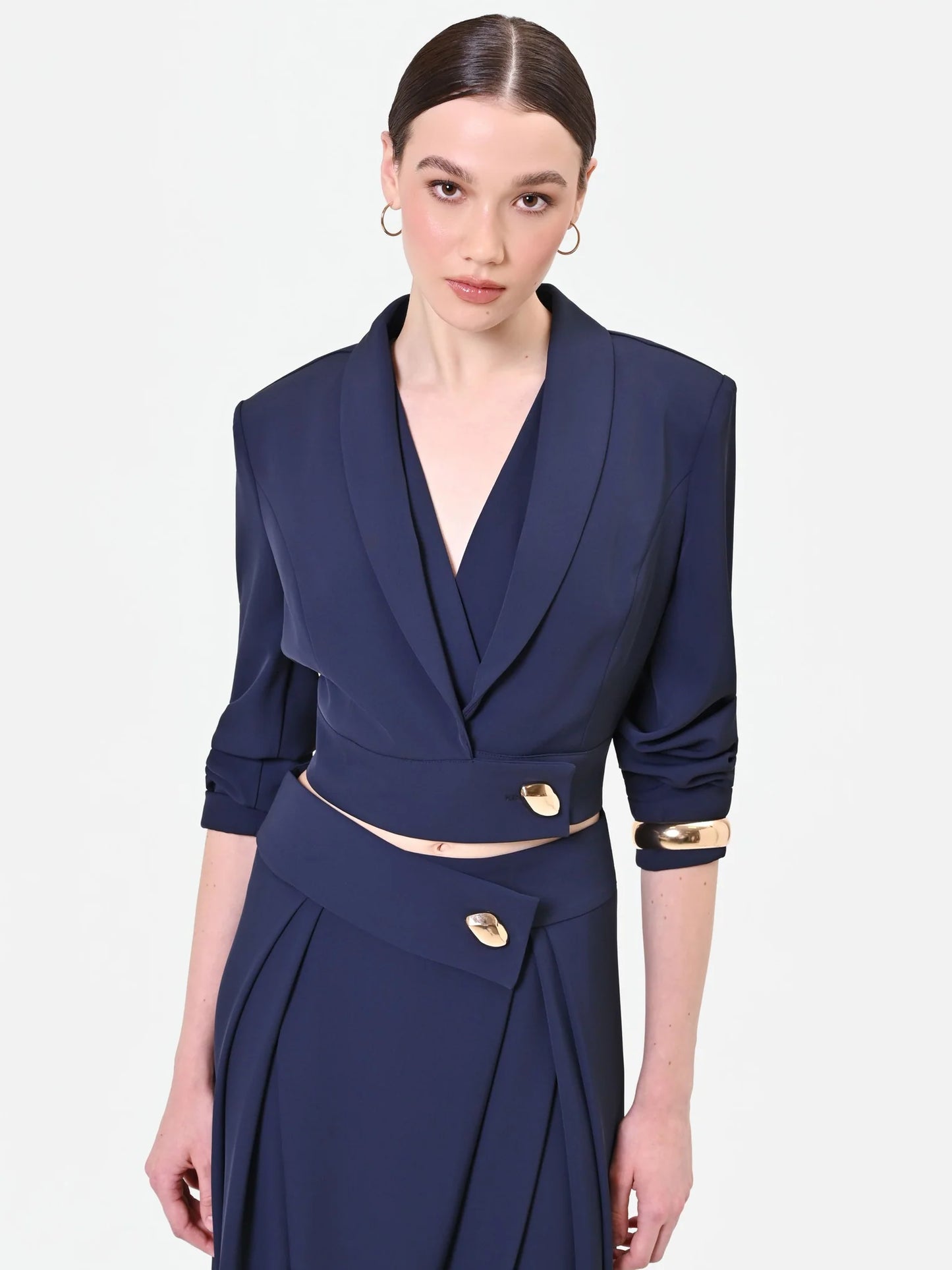 Giacca Corta con Bottone Design