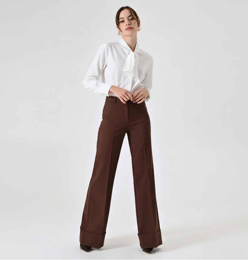 Pantaloni Ampi con Maxi Risvolto in Tessuto Tecnico